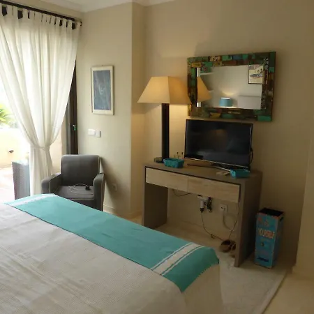 Marbella Luxueux Duplex 3 Ch.- 3 Bains - 155 M² + 100 M² Terrasses Lägenhet Estepona