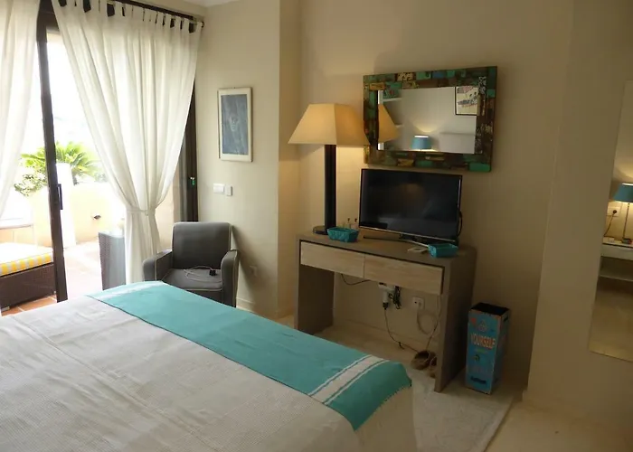 Marbella Luxueux Duplex 3 Ch.- 3 Bains - 155 M² + 100 M² Terrasses Apartment Estepona